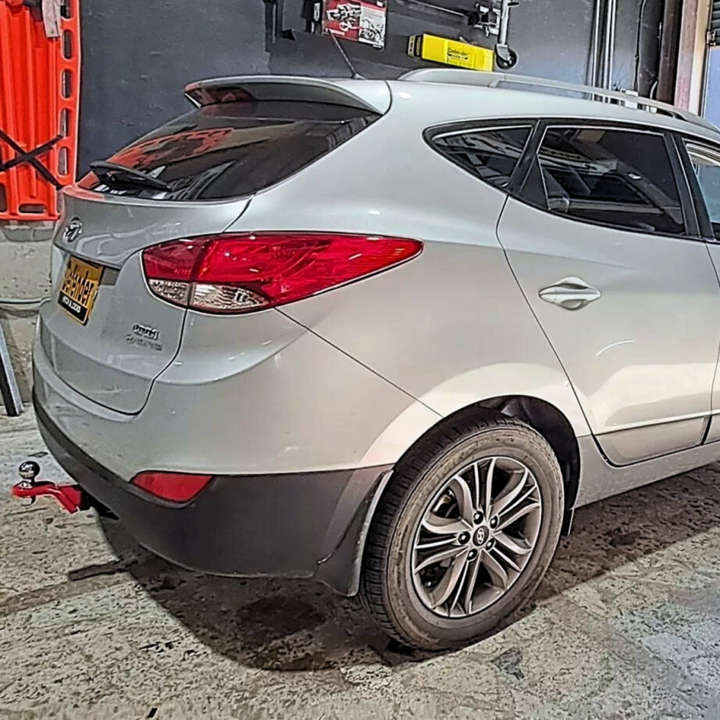T16. HYUNDAI TUCSON 2010 IX35 -3