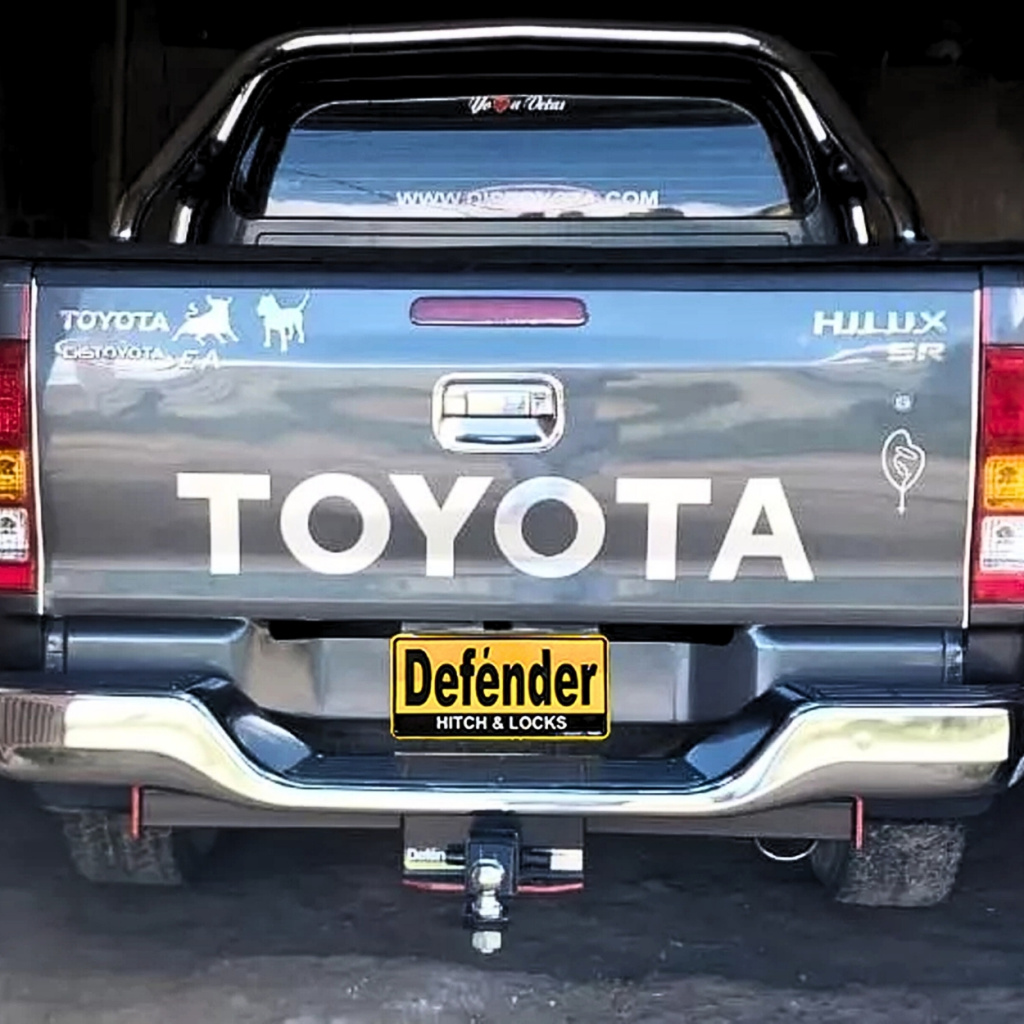 T24. TOYOTA HILUX BOMPER CURVO 2006 - 2015-1