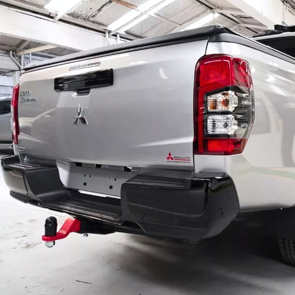 T99. MITSUBISHI SPORTERO L200 BASICA BOMPER PLASTICO 2014 - 2020 -1
